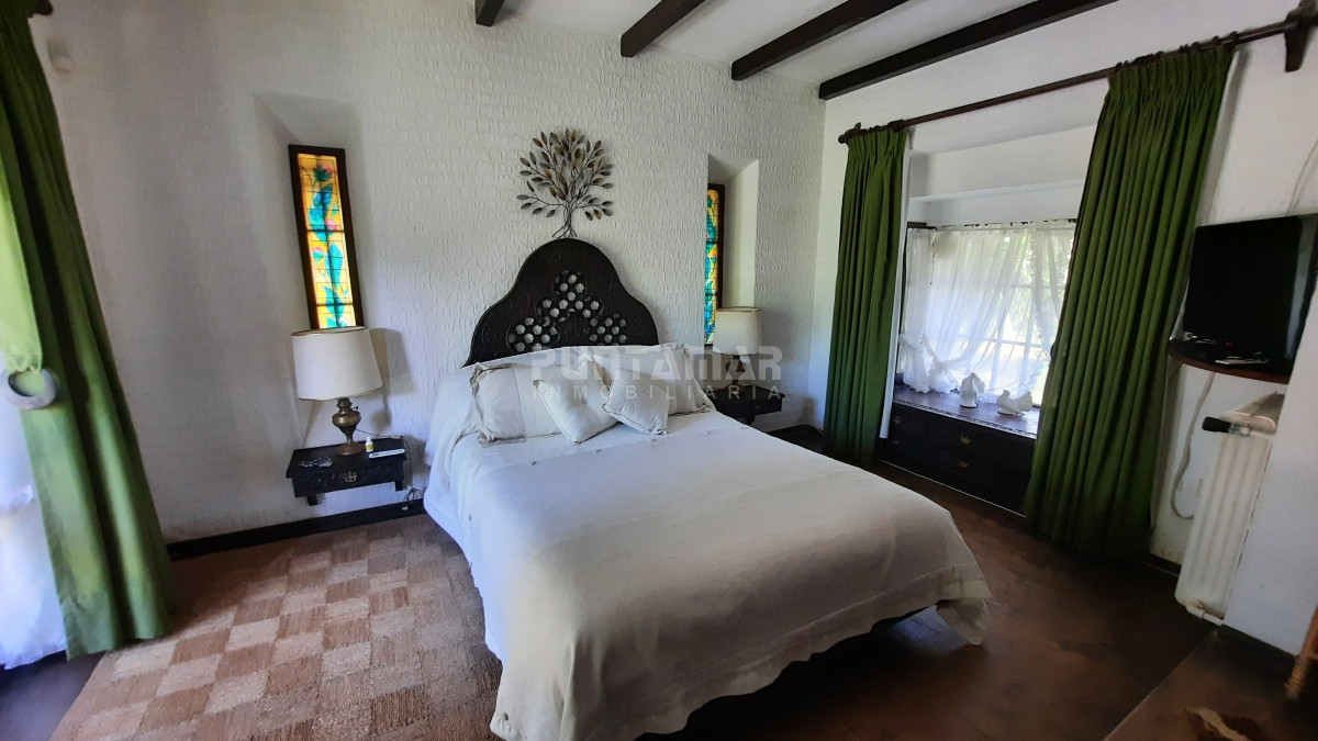 Casa ID.210626 - Casa de 4 dormitorios con piscina en San Rafael