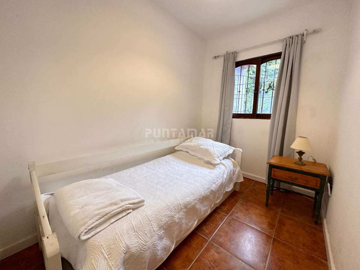 Casa ID.210859 - ALQUILER CASA MONTOYA 4 DORMITORIOS