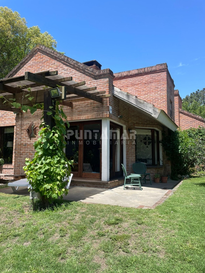 Casa ID.210620 - CALIDA CASA EN SAN RAFAEL ALQUILER A METROS DEL MAR