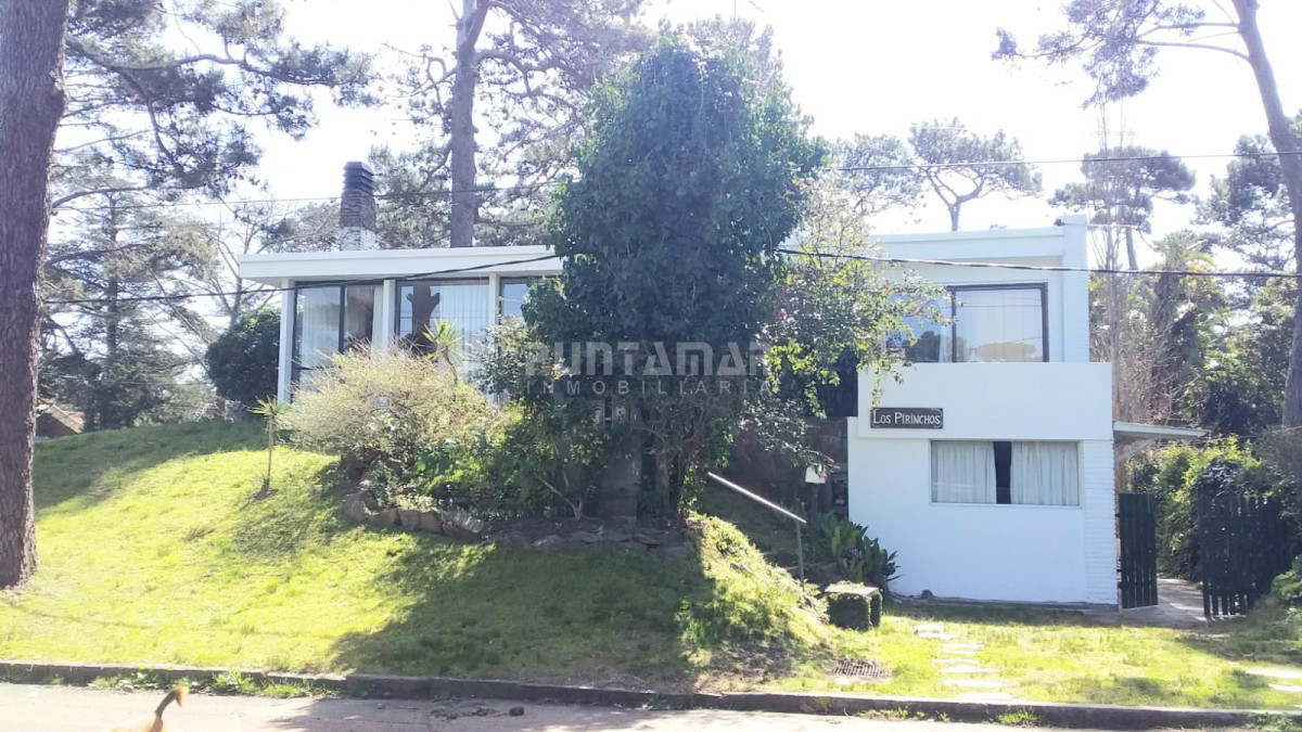 Casa ID.210337 - CASA DE 2 PLANTAS CON 4 DORMITORIOS EN LA MANSA