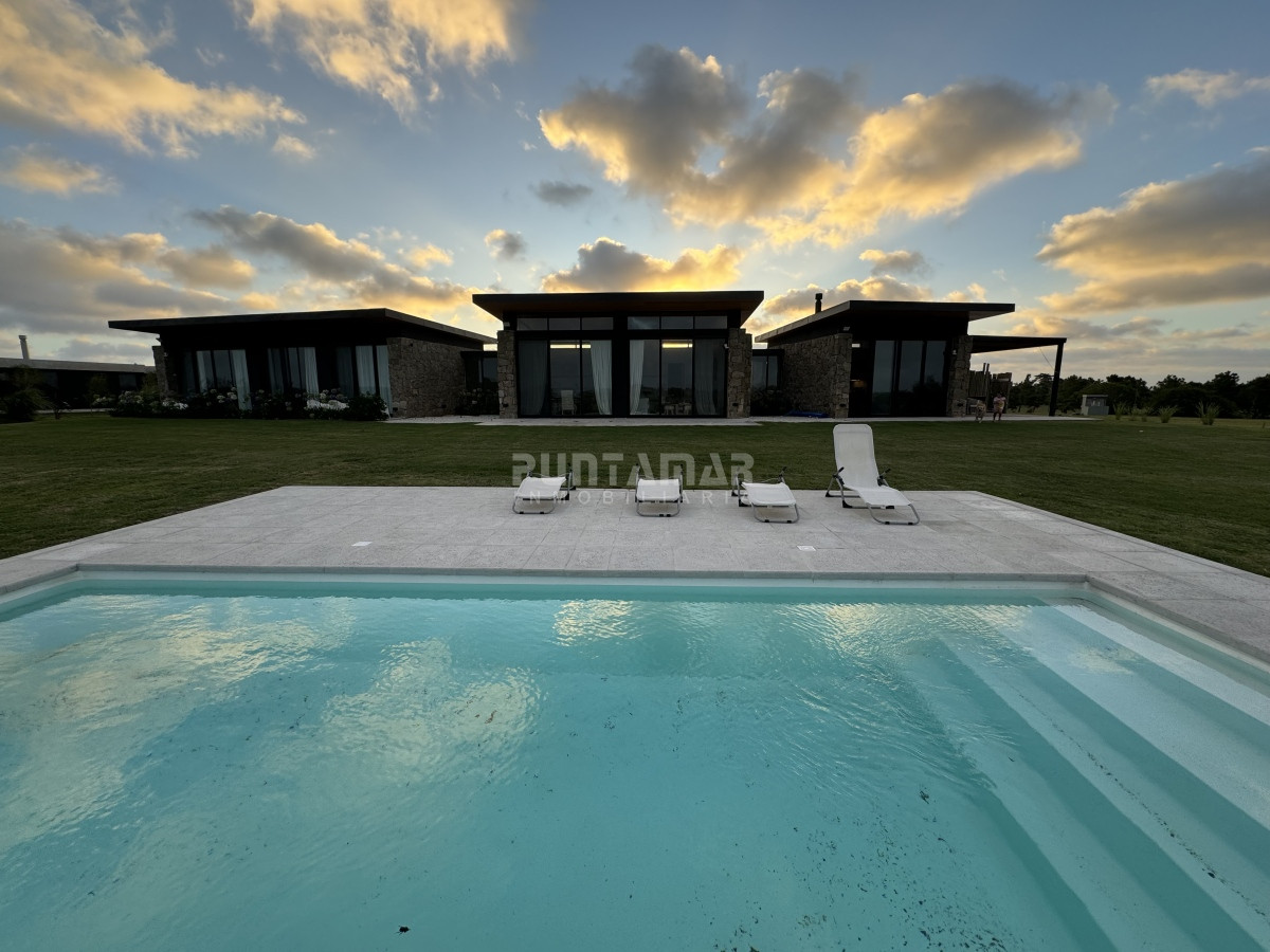 Casa ID.212882 - Casa en venta y alquiler en Pueblo Mio