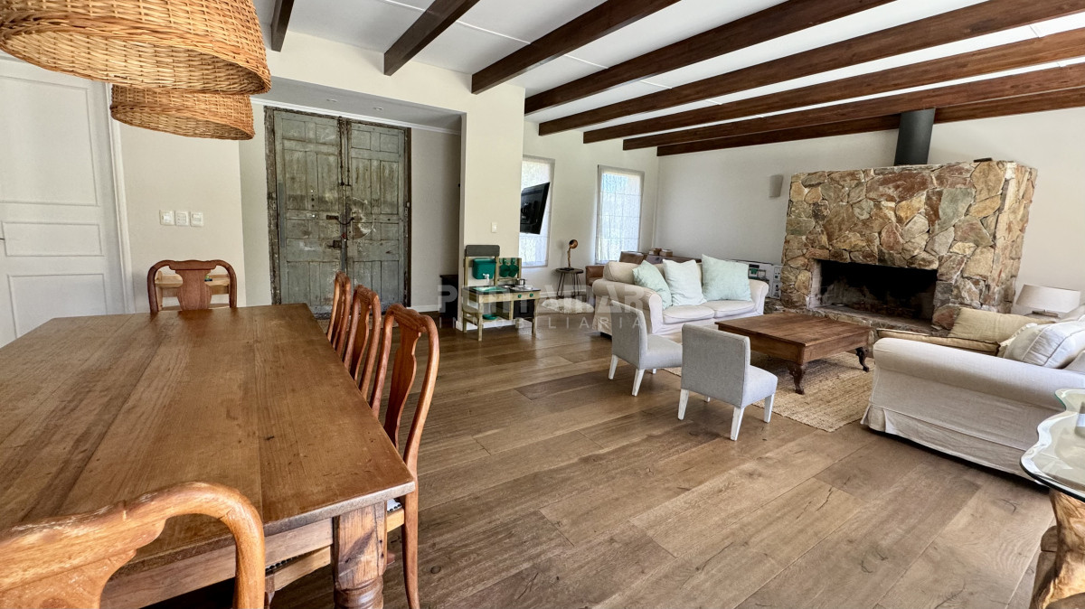 Casa ID.213497 - ESPECTACULAR CASA DE 4 DORMITORIOS EN SUITE EN BARRIO PRIVADO DE PUNTA DEL ESTE