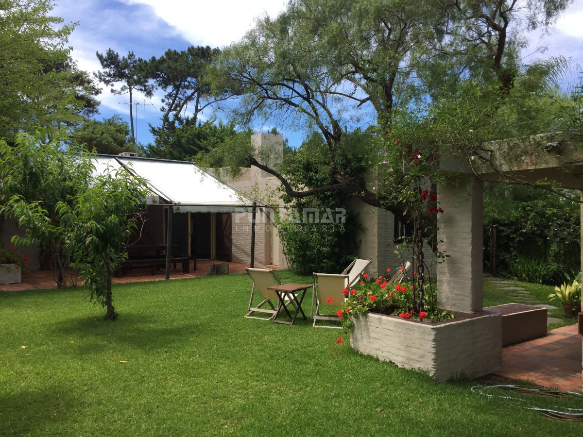 Casa ID.210662 - CASA DE 4 DORMITORIOS CON PISCINA