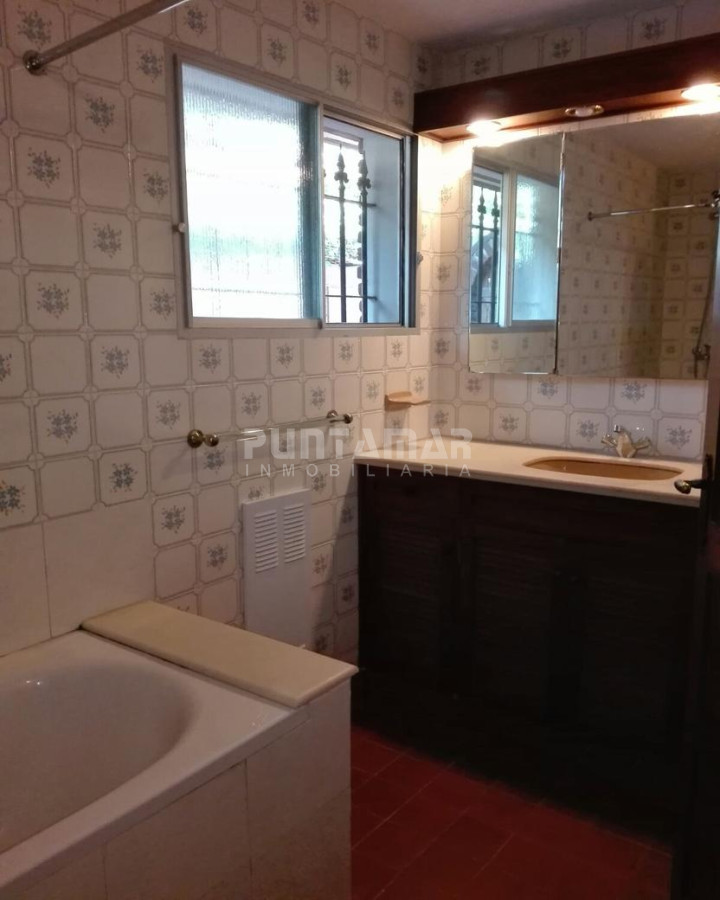 Casa ID.212425 - CHALET DE 4 DORMITORIOS EN PARADA 7 DE LA MANSA