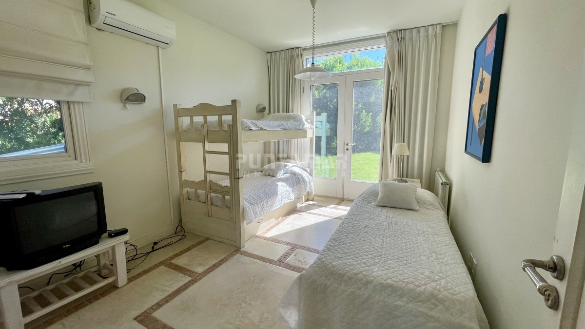 Casa ID.210794 - CASA 5 DORMITORIOS VISTA AL MAR EN BARRIO CERRADO LAGUNA BLANCA 