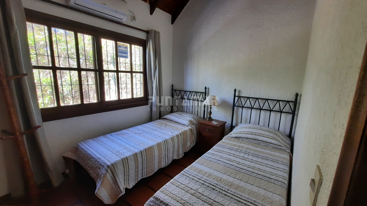Casa ID.210292 - CASA DE 3 DORMITORIOS CON DEPENDENCIA EN LA MANSA