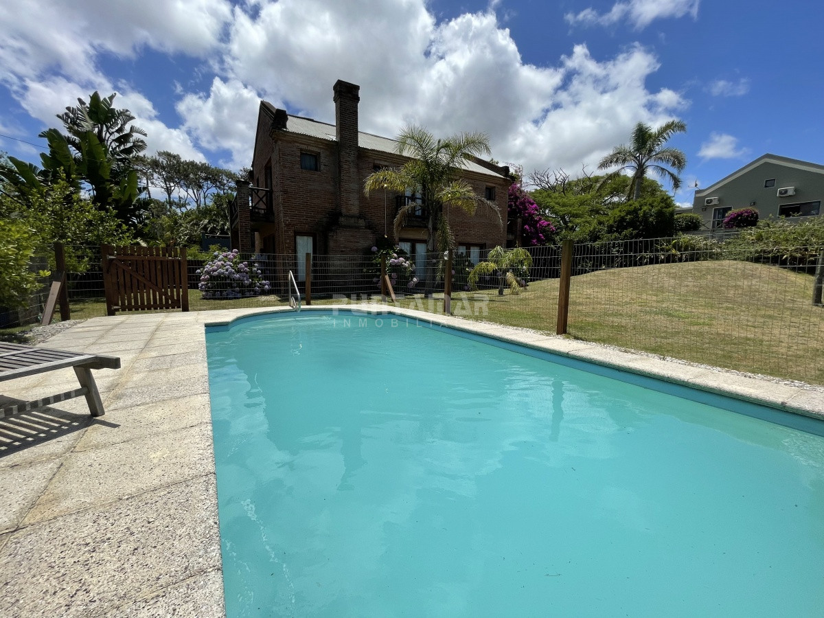 Casa ID.210843 - ALQUILER CASA DE 2 PLANTAS EN LA BARRA CON PISCINA