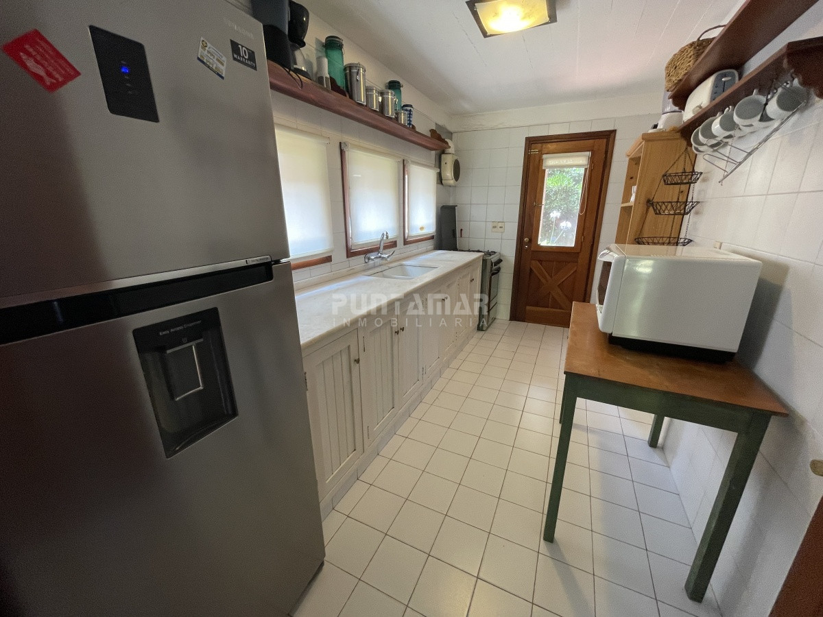 Casa ID.210843 - ALQUILER CASA DE 2 PLANTAS EN LA BARRA CON PISCINA