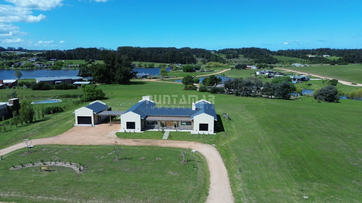 Casa ID.212785 - Casa en venta y alquiler en Pueblo Mio