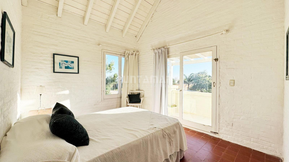 Casa ID.210892 - VENTA Y ALQUILER DE GRAN CASA EN EL CORAZON DE LA BARRA