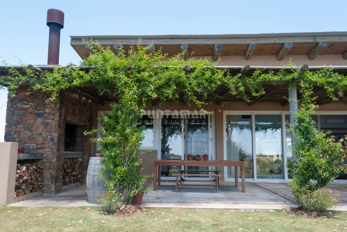 Casa ID.212703 - Casa en alquiler en Pueblo Mio