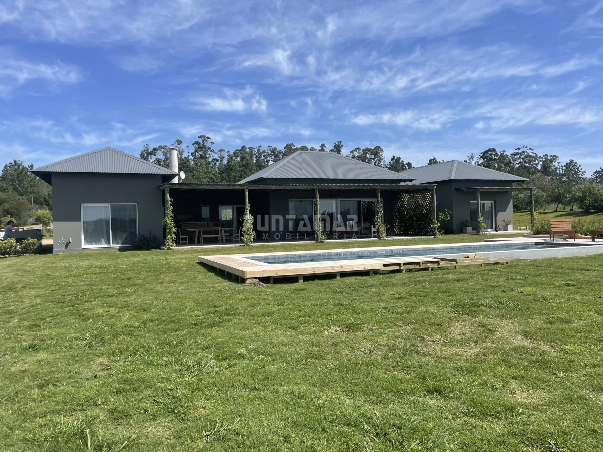 Casa ID.213168 - Casa en alquiler en Pueblo Mio