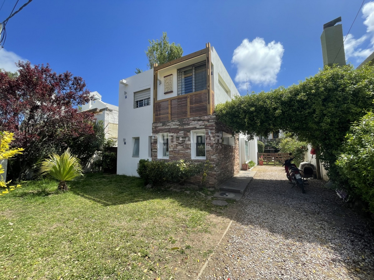 Casa ID.212688 - MODERNA CASA CON PISCINA A METROS DE LA POSTA DEL CANGREJO 