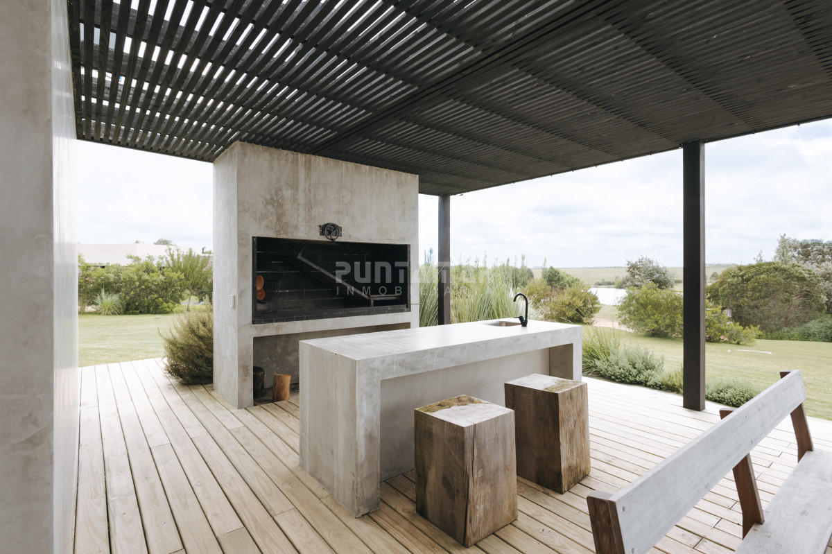 Casa ID.212705 - Casa en venta y alquiler en Pueblo Mio