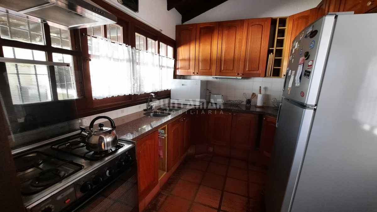 Casa ID.210292 - CASA DE 3 DORMITORIOS CON DEPENDENCIA EN LA MANSA