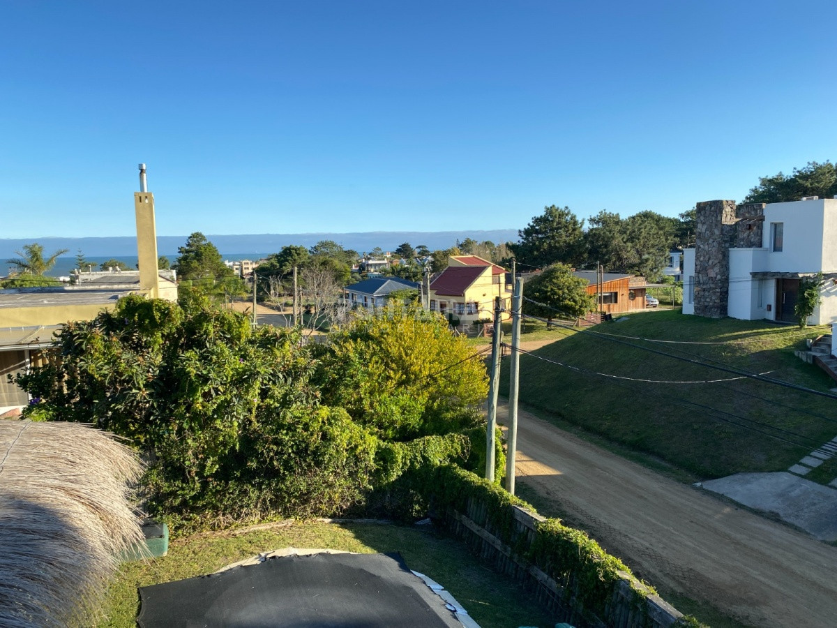 Casa ID.212992 - CHALET DE 2 PLANTAS EN MANANTIALES A PASOS DE LA PLAYA