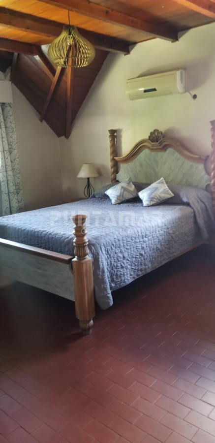 Casa ID.212770 - CASA DE 3 PLANTAS EN PARADA 7 DE LA MANSA, CON 4 DORMITORIOS Y DEPENDENCIA DE SERVICIO