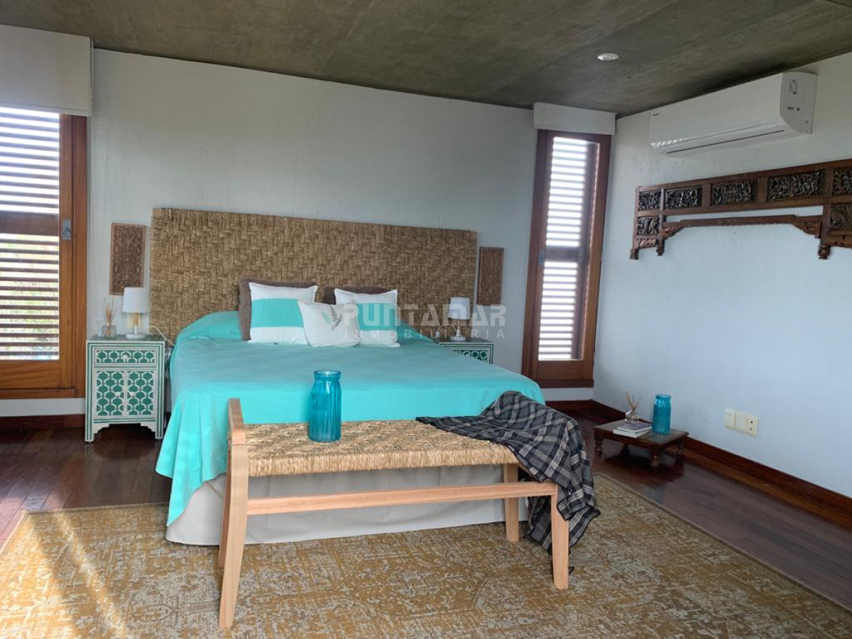 Casa ID.212719 - EXCELENTE  CASA DE 4 DORMITORIOS  EN ALQUILER EN EL CHORRO  CON PISCINA