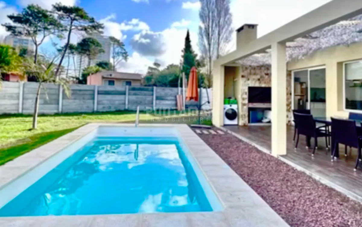 Casa ID.213448 - HERMOSA CASA DE 3 DORMS Y PISCINA EN INMEJORABLE UBICACIÓN DEL LA PUNTA
