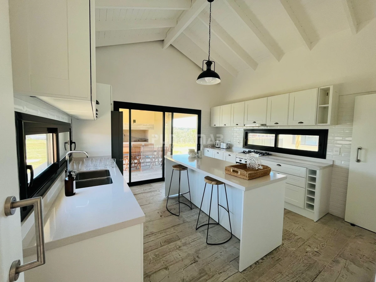 Casa ID.212785 - Casa en venta y alquiler en Pueblo Mio