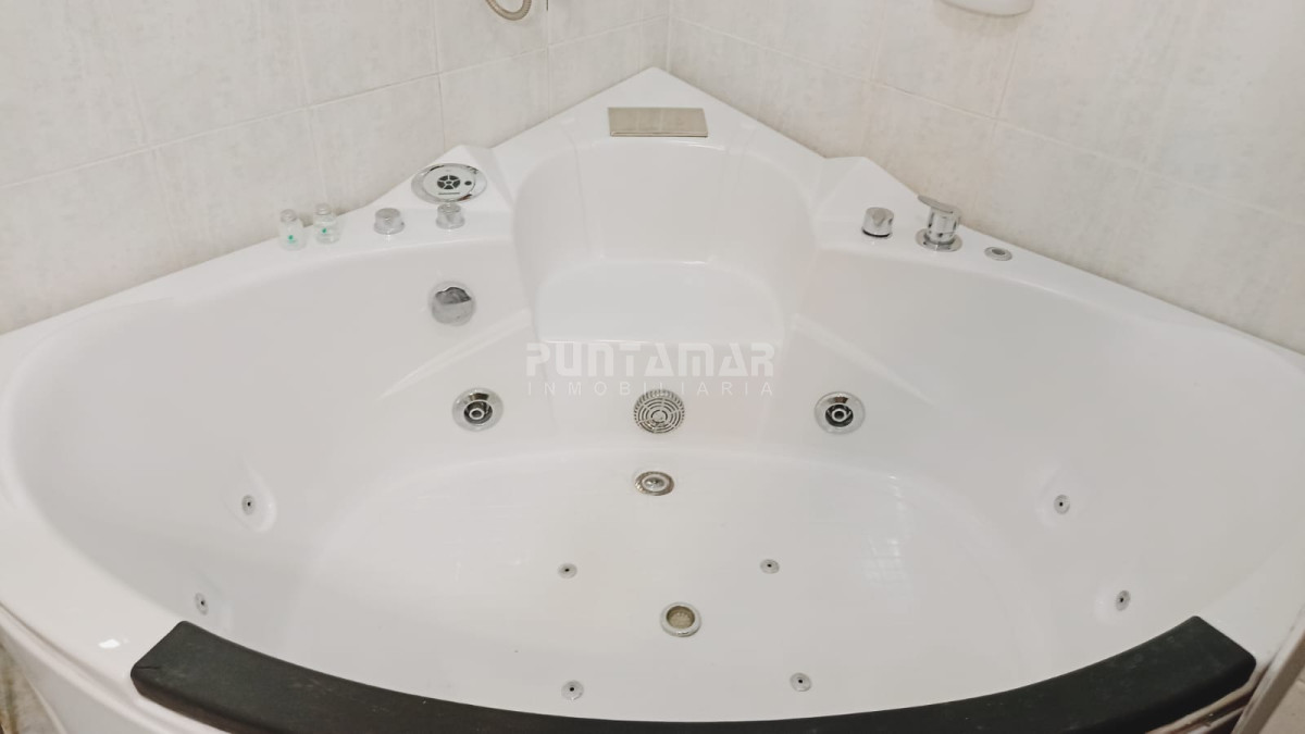 Casa ID.213465 - VENTA DE CASA EN JARDINES DE CORDOBA PUNTA DEL ESTE