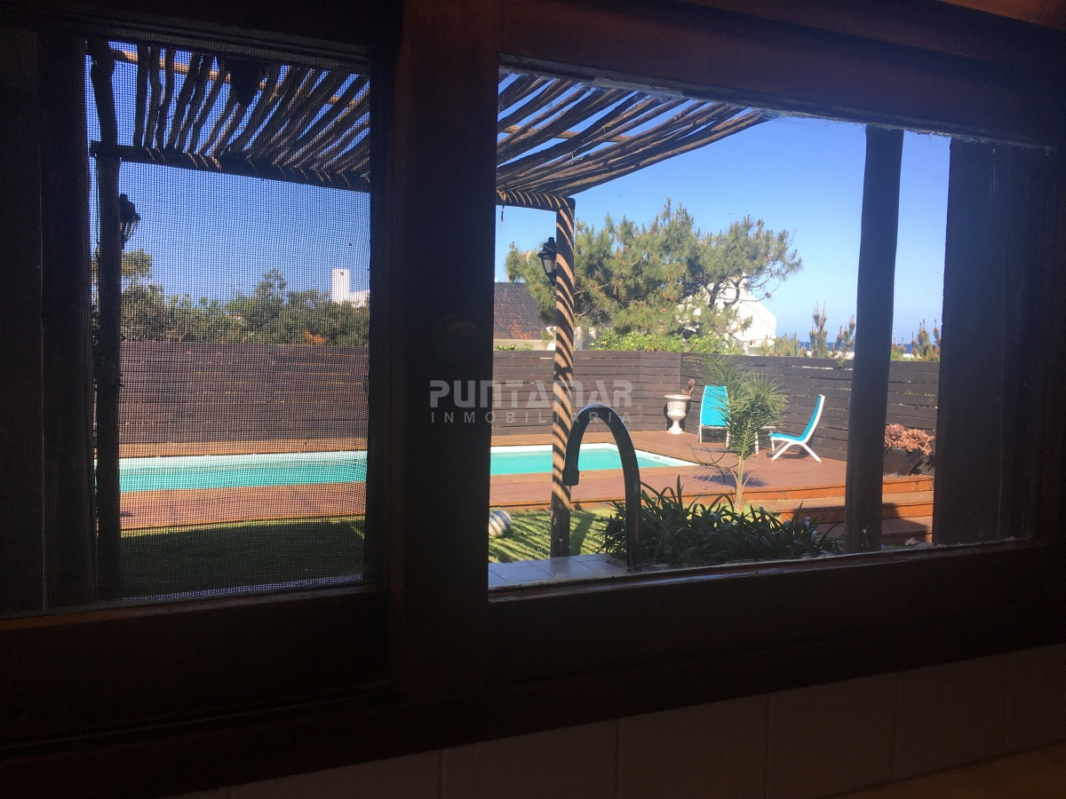 Casa ID.210775 - Casa en Montoya, La Barra en venta y alquiler con piscina