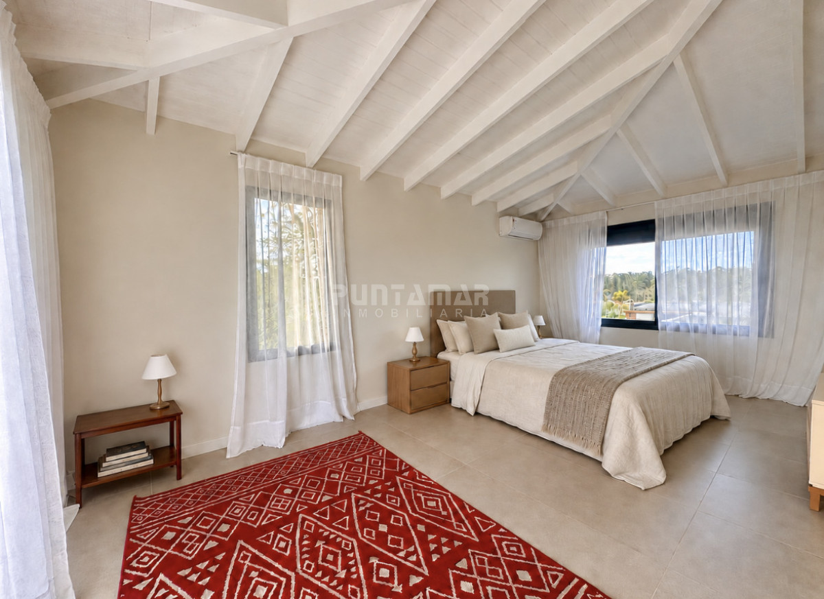 Casa ID.213994 - VENTA DE CASA  4 DORMITORIOS EN BARRIO PRIVADO LA CAÑADA