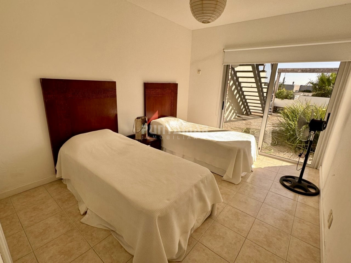 Casa ID.213624 - ALQUILER AMPLIA CASA EN LA BARRA A METROS DEL MAR