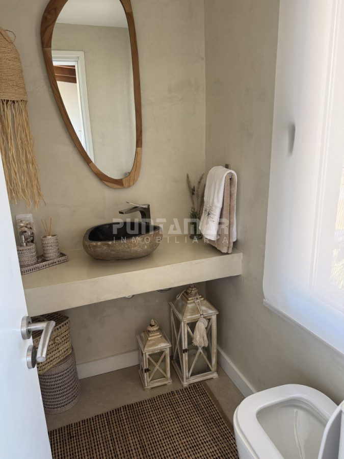 Casa ID.211944 - VENTA DE ESPECTACULAR CASA CON PISCINA Y VISTA AL MAR EN EL CHORRO
