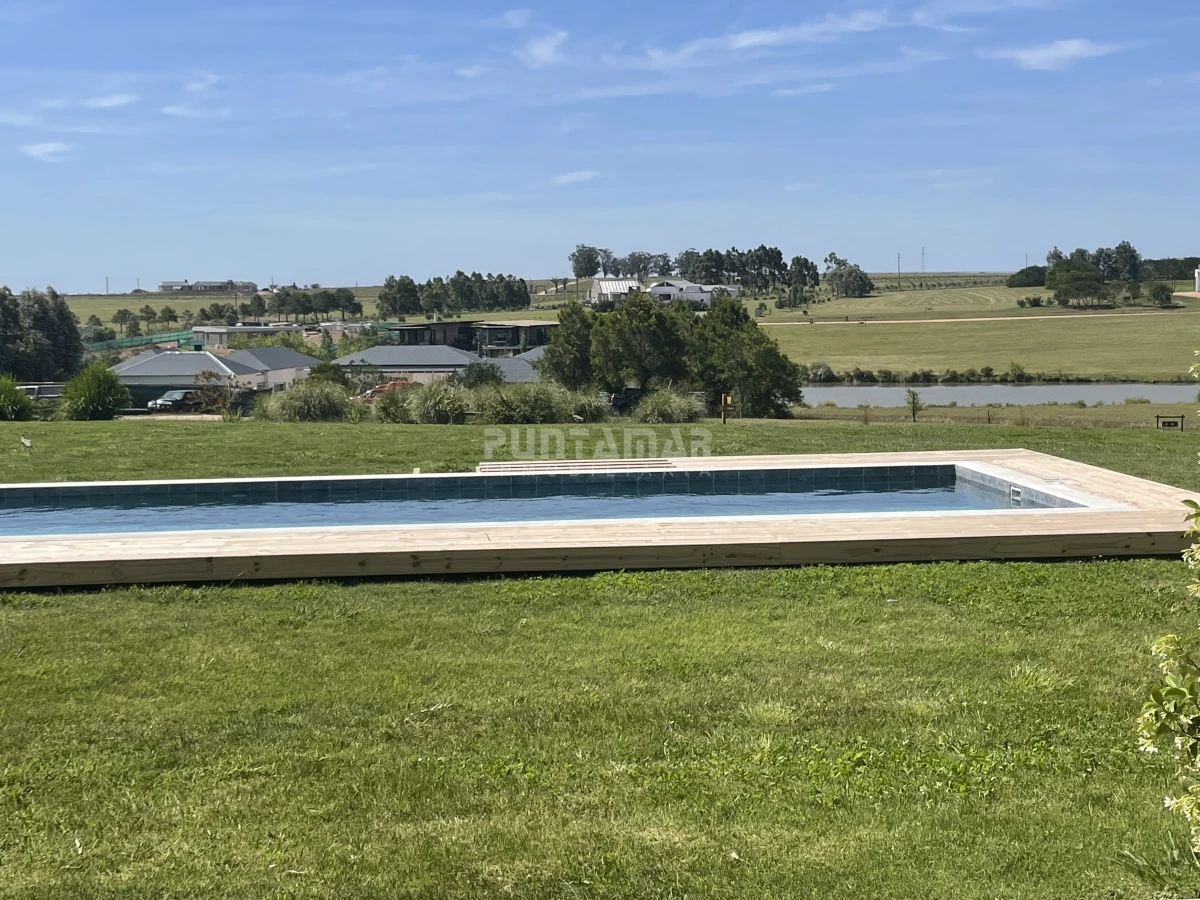 Casa ID.213168 - Casa en alquiler en Pueblo Mio