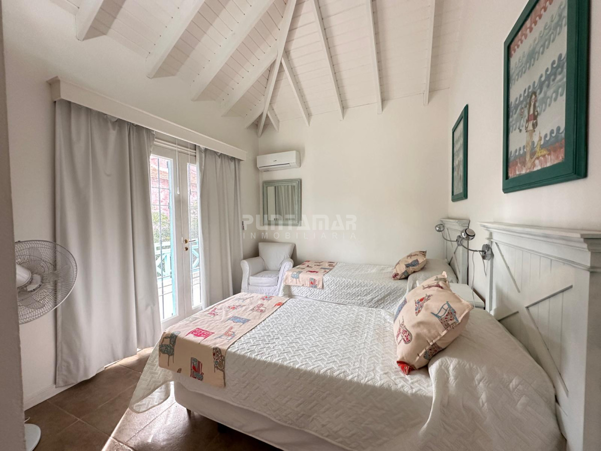 Casa ID.213364 - VENTA DE HERMOSA CASA EN MONTOYA CON PISCINA