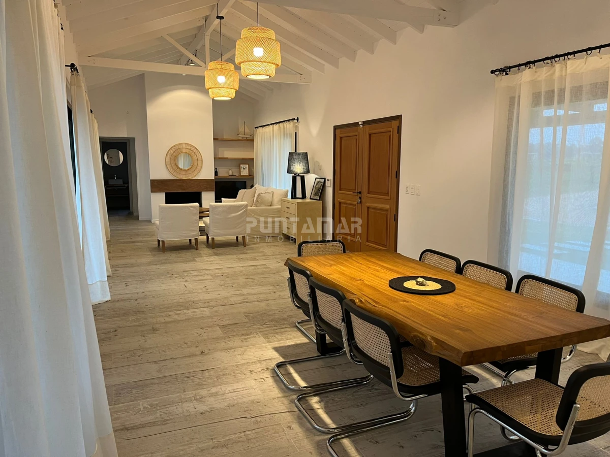 Casa ID.212785 - Casa en venta y alquiler en Pueblo Mio