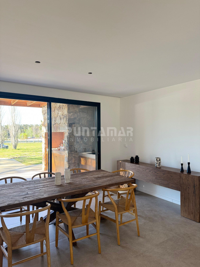 Casa ID.213666 - VENTA Y ALQUILER CASA A ESTRENAR EN BARRIO CERRADO LA CAÑADA - DISTRITO 52