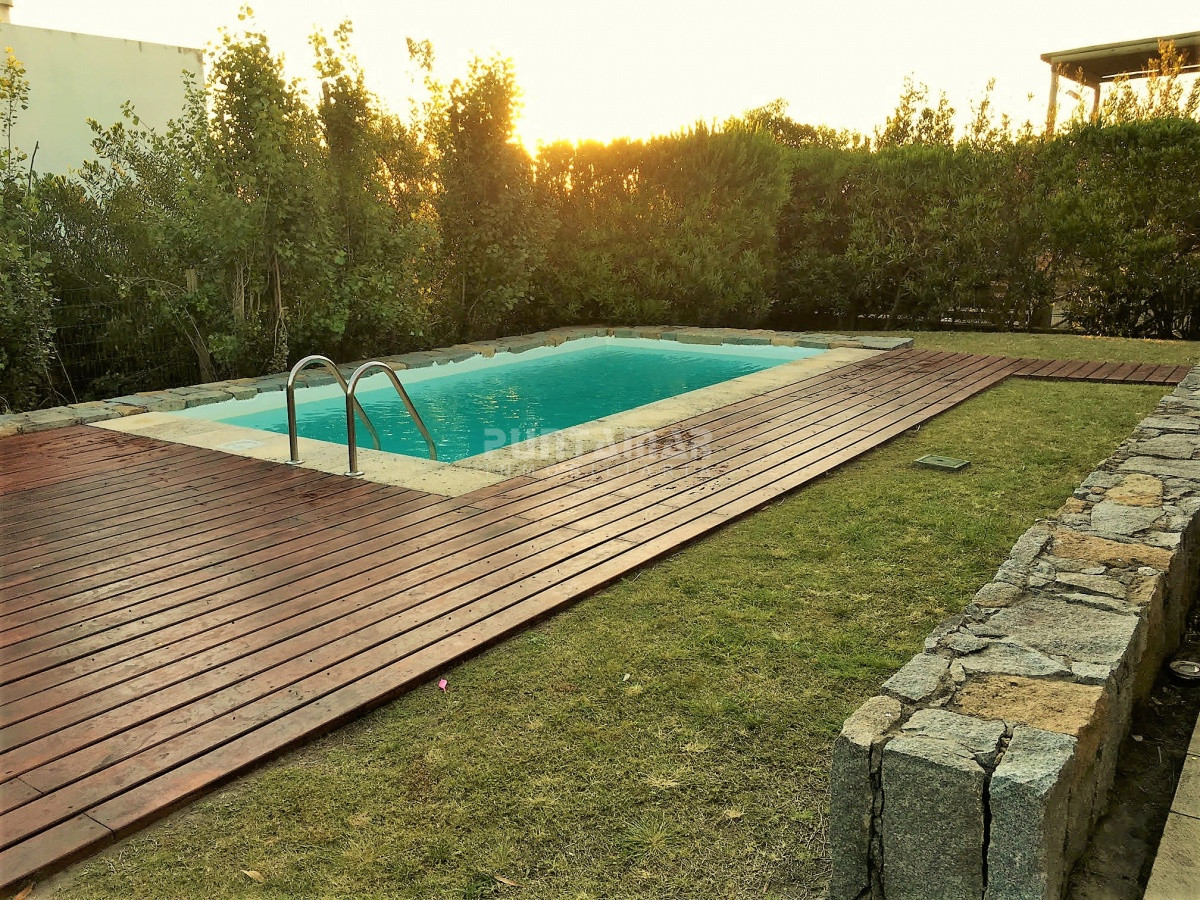 Casa ID.210785 - VENTA DE CASA EN PUNTA DEL ESTE, EL CHORRO 5 DORMITORIOS