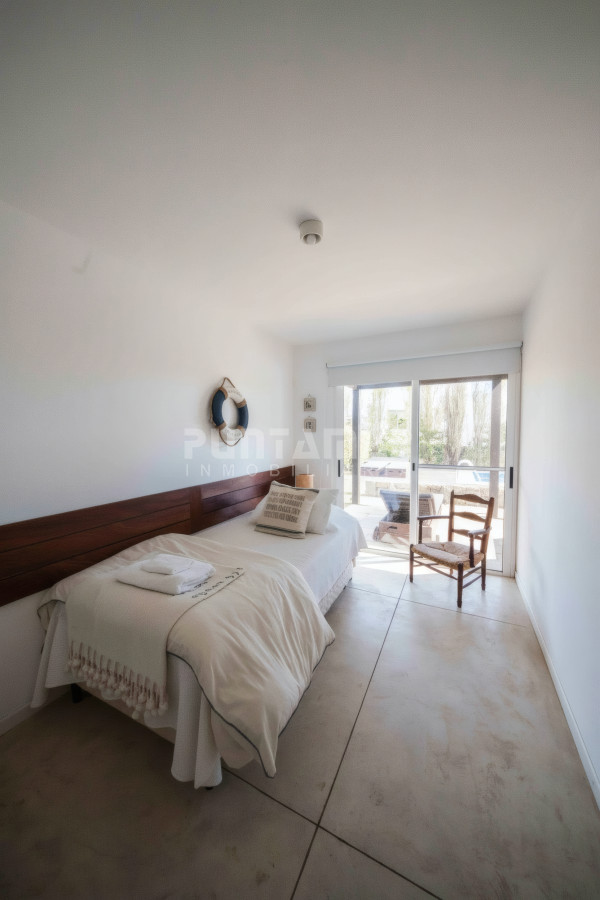 Casa ID.210785 - IMPORTANTE CASA EN PUNTA DEL ESTE, EL CHORRO, 5 DORMITORIOS