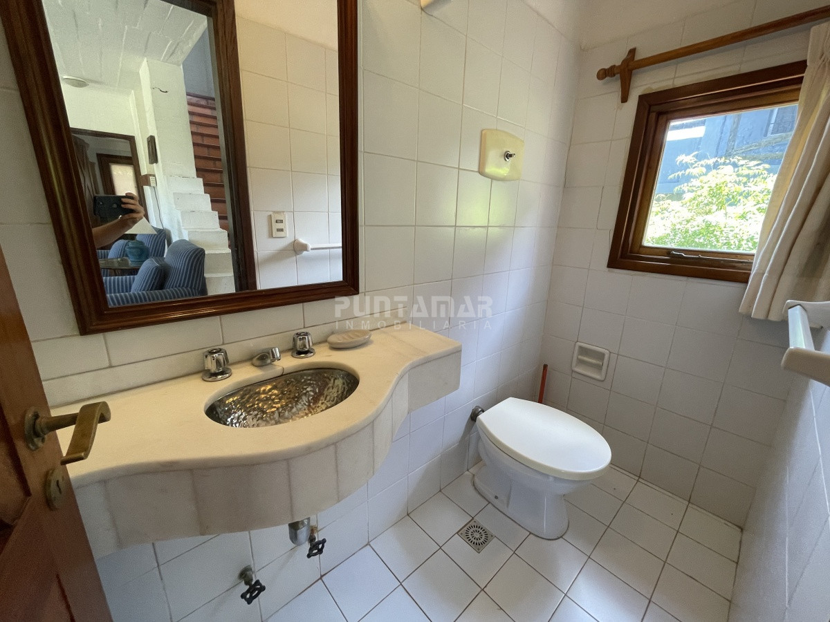 Casa ID.210843 - ALQUILER CASA DE 2 PLANTAS EN LA BARRA CON PISCINA