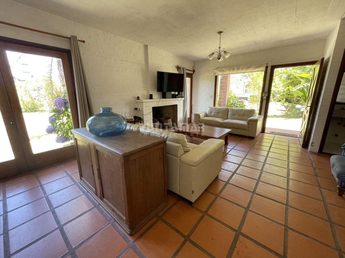 Casa ID.210843 - ALQUILER CASA DE 2 PLANTAS EN LA BARRA CON PISCINA