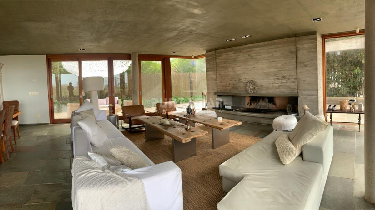 Casa ID.212719 - EXCELENTE  CASA DE 4 DORMITORIOS  EN ALQUILER EN EL CHORRO  CON PISCINA