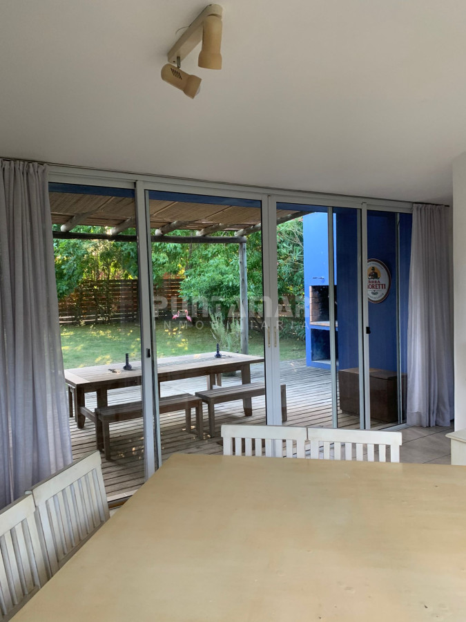 Casa ID.213058 - ALQUILER CASA 3 DORMITORIOS A METROS DE LA PLAYA DE MONTOYA