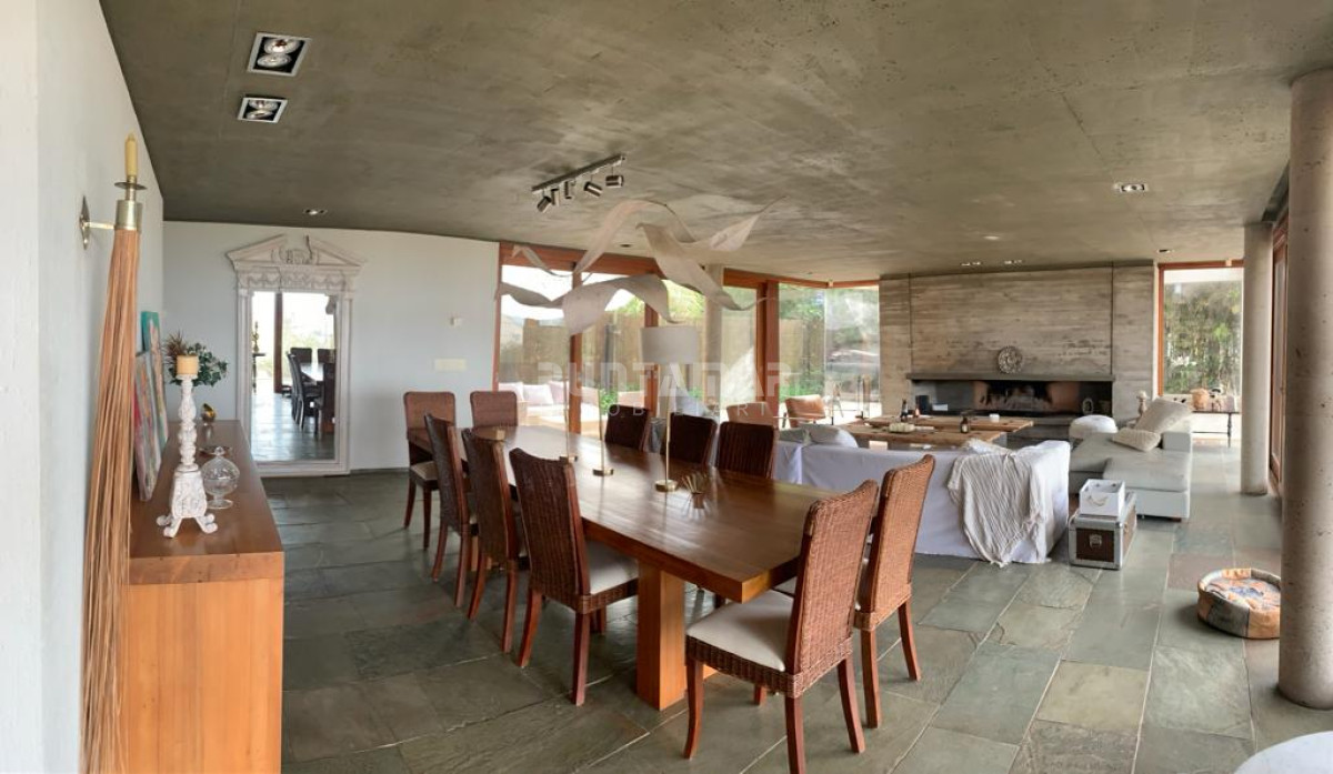 Casa ID.212719 - EXCELENTE  CASA DE 4 DORMITORIOS  EN ALQUILER EN EL CHORRO  CON PISCINA