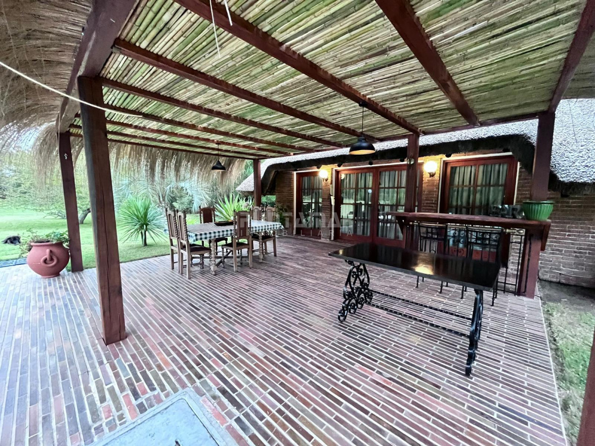 Casa ID.211979 - ALQUILER DE HERMOSA RESIDENCIA EN EL GOLF