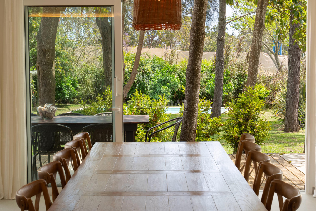 Casa ID.213742 - Casa en alquiler en La Barra con piscina