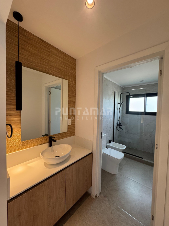 Casa ID.213666 - VENTA Y ALQUILER CASA A ESTRENAR EN BARRIO CERRADO LA CAÑADA - DISTRITO 52