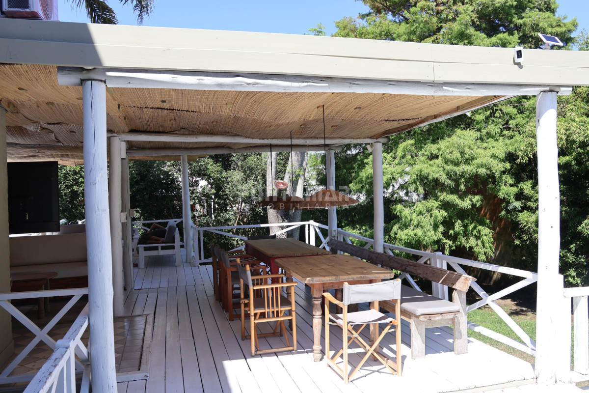 Casa ID.212677 - IMPORTANTE CASA DE 2 PLANTAS EN LA BARRA, MONTOYA