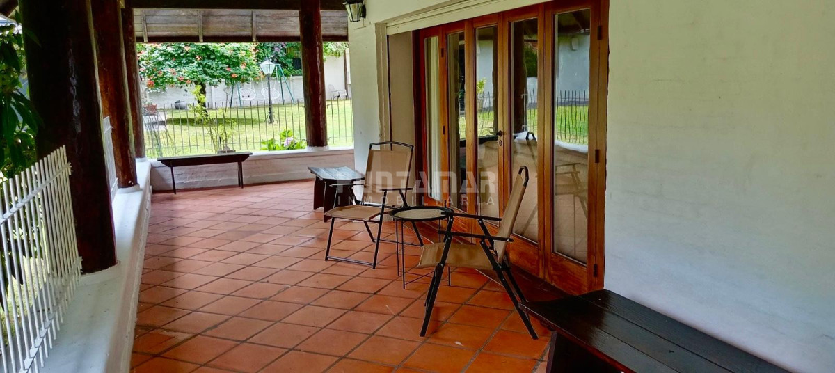 Casa ID.212770 - CASA DE 3 PLANTAS EN PARADA 7 DE LA MANSA, CON 4 DORMITORIOS Y DEPENDENCIA DE SERVICIO