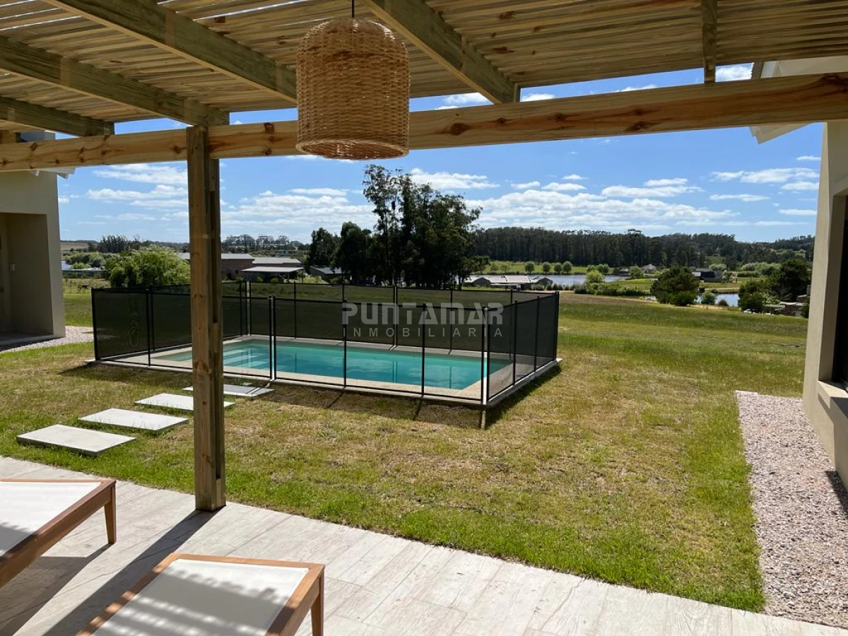 Casa ID.212785 - Casa en venta y alquiler en Pueblo Mio