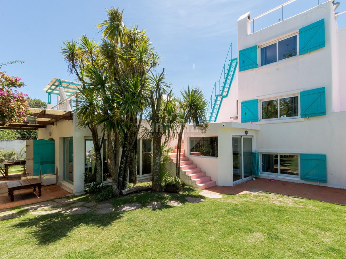 Casa ID.210937 - CERCA DE LA PLAYA, CASA A LA VENTA EN EL  CORAZON DE LA BARRA 