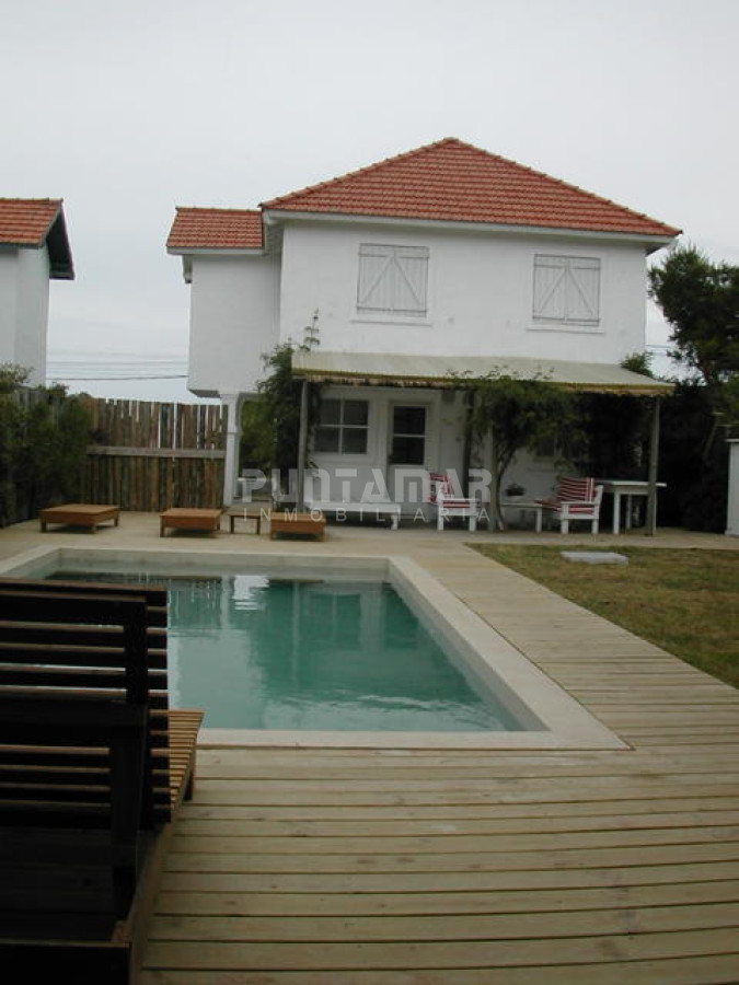 Casa ID.211939 - Casa en alquiler con piscina en Montoya, La Barra