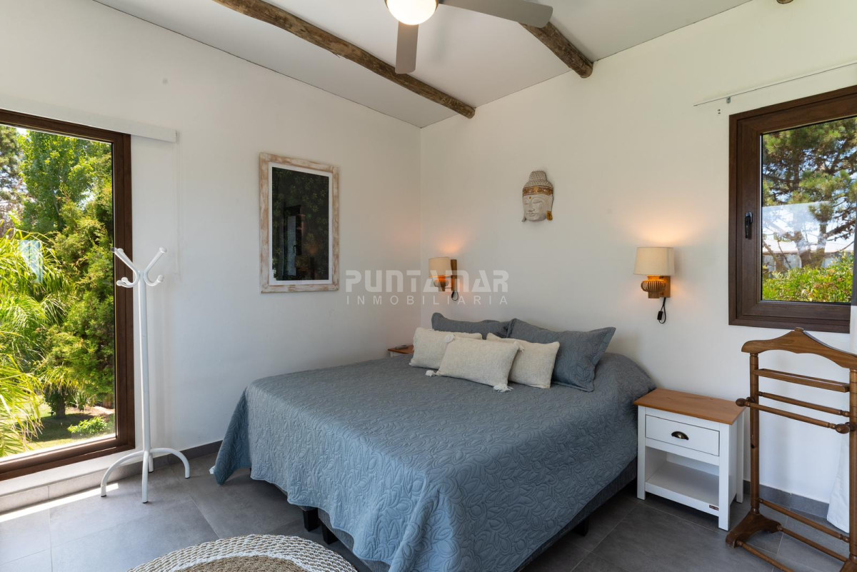 Casa ID.213219 - Casa en La Barra con piscina climatizada en alquiler