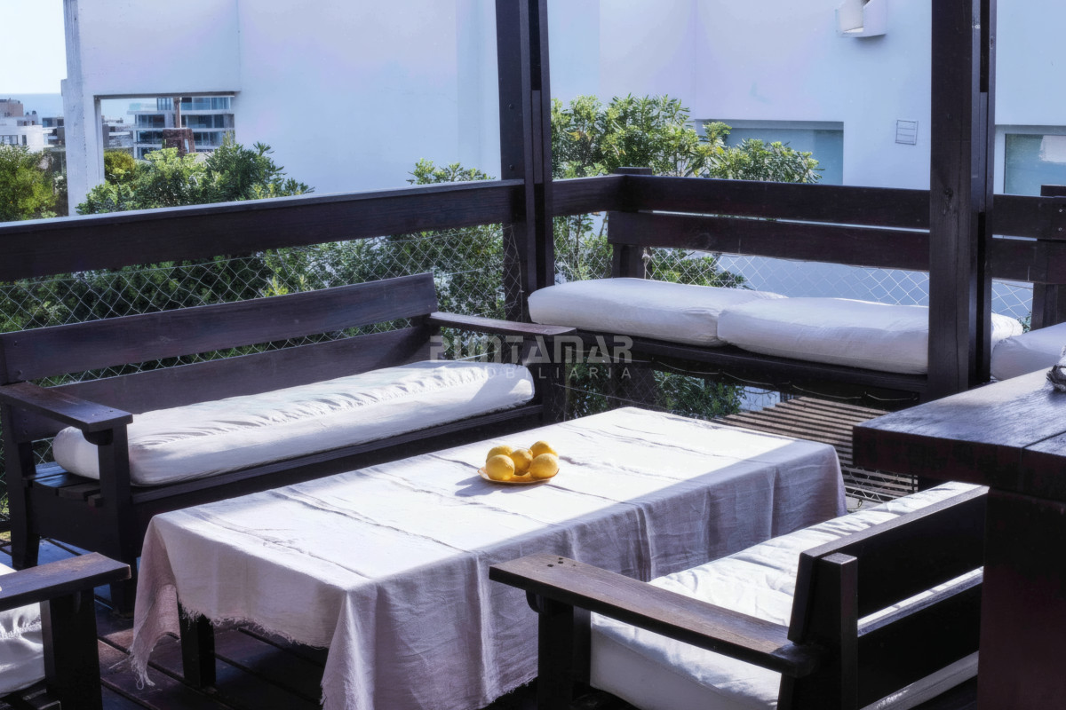 Casa ID.210785 - IMPORTANTE CASA EN PUNTA DEL ESTE, EL CHORRO, 5 DORMITORIOS